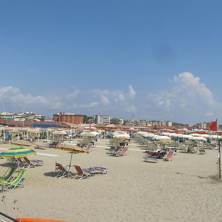 Apartment Sea House By Interhome Lido di Camaiore Luaran gambar